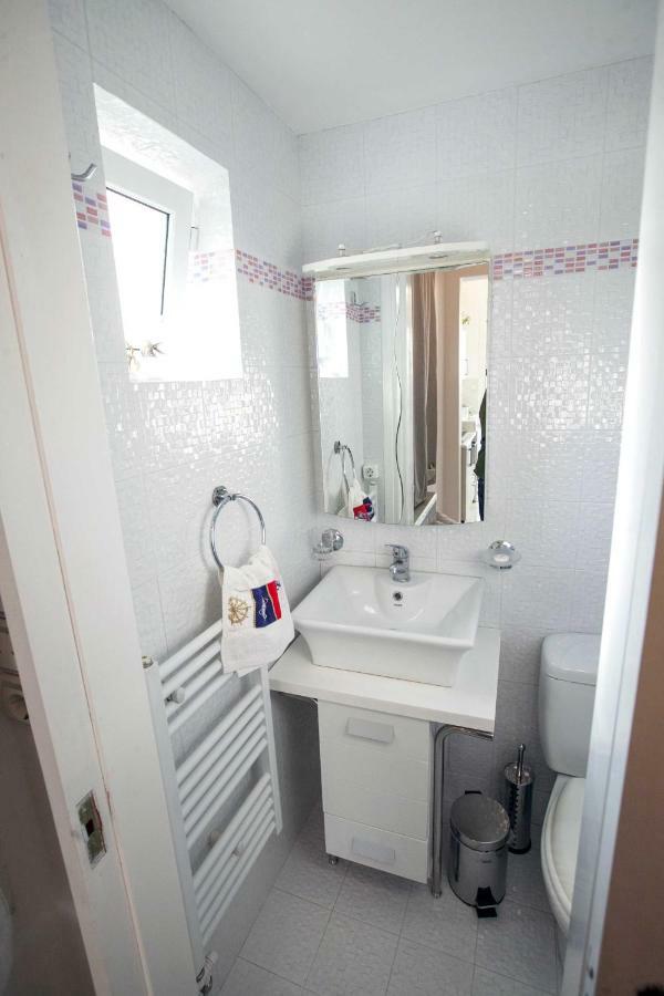 All You Need Is Nafplio Apartment Ngoại thất bức ảnh