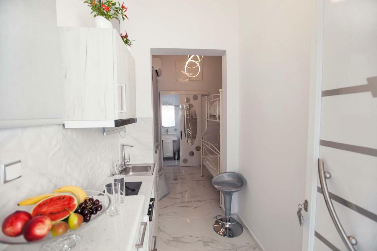 All You Need Is Nafplio Apartment Ngoại thất bức ảnh